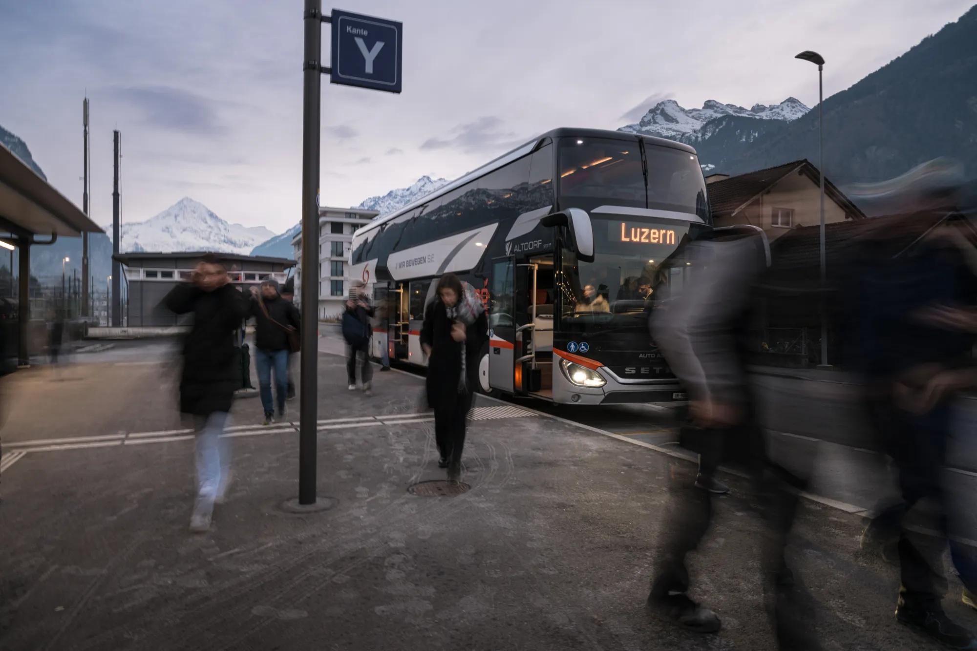09 VL REG BAHNHOF 993625